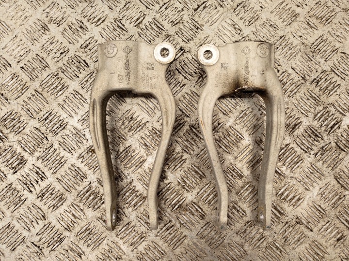 BMW 5 G30 G31 Halter des Stoßdämpfers vorne rechts links 6861199 6861200