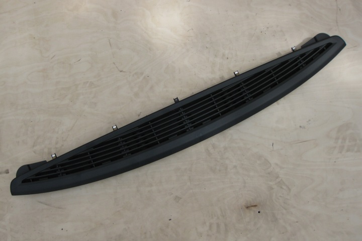 BMW 5 G30 3.0D 19R m-packet grid air conditioning devices rear torpedo cover 7384524