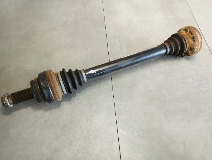 BMW X5 F15 Antriebswelle links heck 7564558