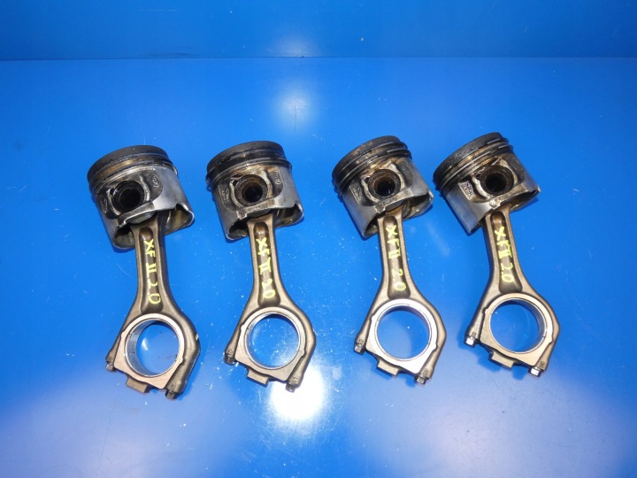JAGUAR XF II X260 XE X760 F-PACE 2.0 D 204DTD piston + connecting rod