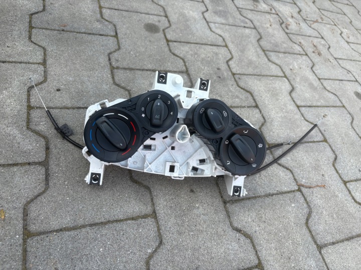 Panel klimatizácii klímy Ford OE 5H0140100 ka mk2 panda