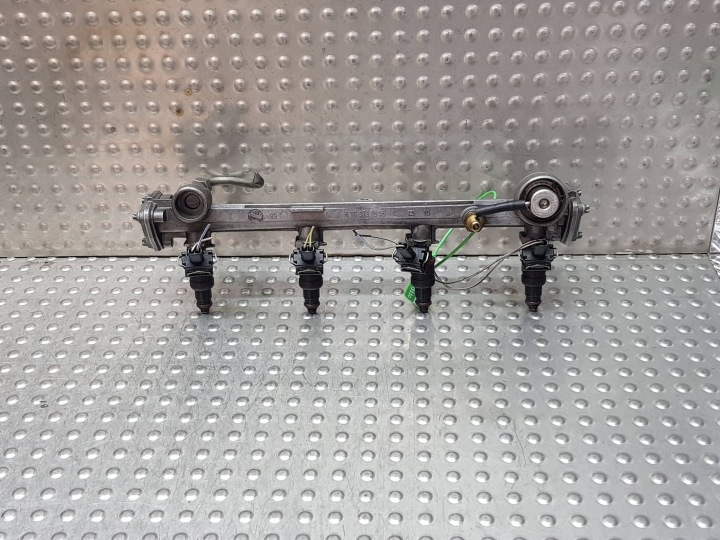 Rampe injection Injecteurs 0000788523 MERCEDES W140 SL R129 3.2 24V
