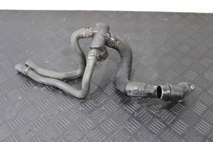 hadica vedenie vody G4D3-8A594-BC LAND ROVER DISCOVERY SPORT L550