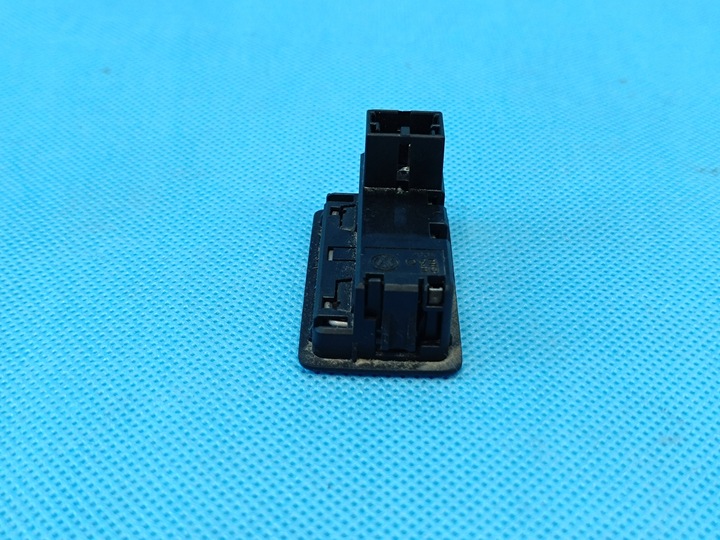 SKODA SUPERB 3 III FL 2.0FSI 2020R TAILGATE SWITCH 3C0959831A 3C0959831A superb III 24/15 - Image 5