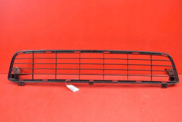 LÜFTUNGSGITTER DER STOSSSTANGE MITTE 53112-0K060 TOYOTA HILUX 7 VII LIFT 05-15