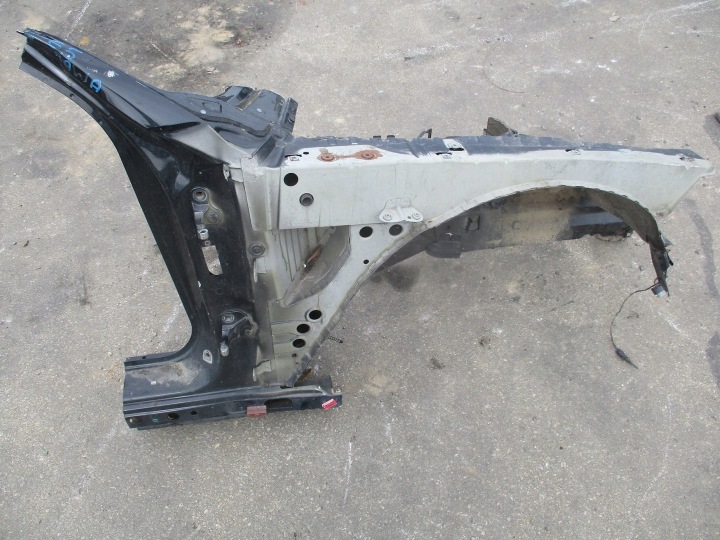 Longeron quart droite gauche BMW 7 E65 Droit