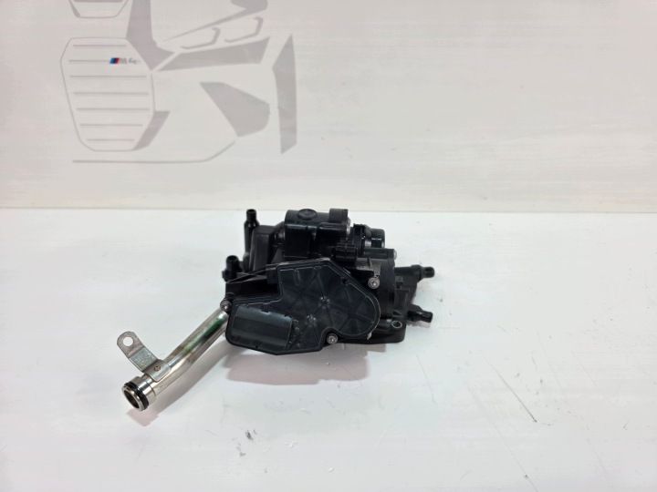 scatola termostato B57 3.0D BMW G05 G06 G07 LCI 8596107
