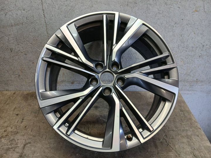 disc aluminium SKODA ENYAQ 5LA 8J 20" ET45 5X112 5LA601025
