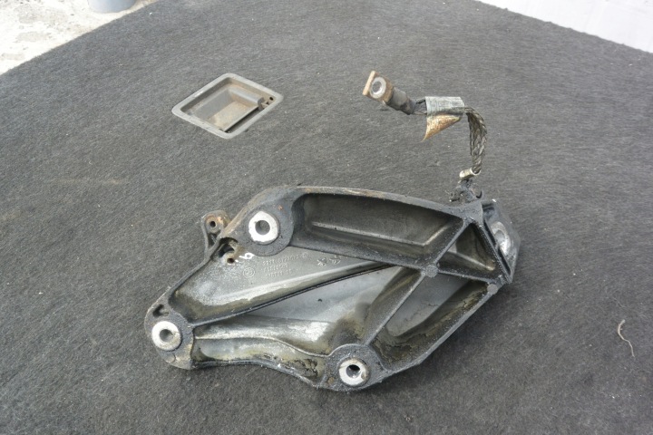 SUPPORTO SUPPORTO MOTORE STAFFA FISSAGGIO SINISTRA 3.0D BMW X5 X6 E70 E71