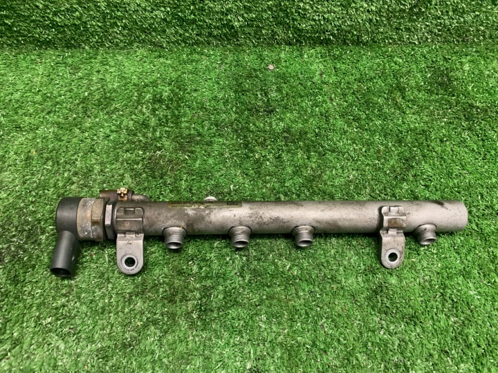 vstrekovacia rampa MERCEDES w211 W164 3.0 CDI A6420700495/004