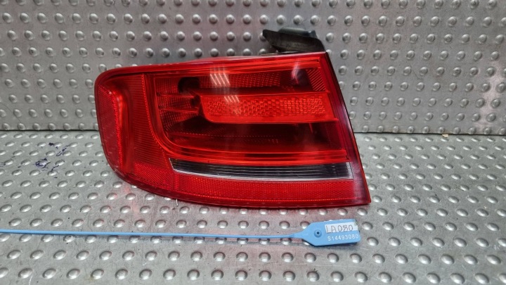 licht links heck 8K5945095D AUDI A4 B8 sedan 07-11
