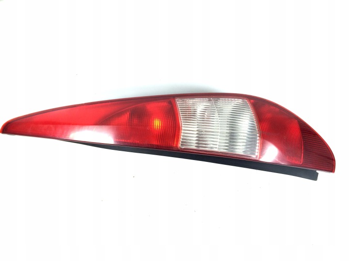 light rear FORD MONDEO III sedan (B4Y) 2.0 16V TDDi / TDCi right 1S71