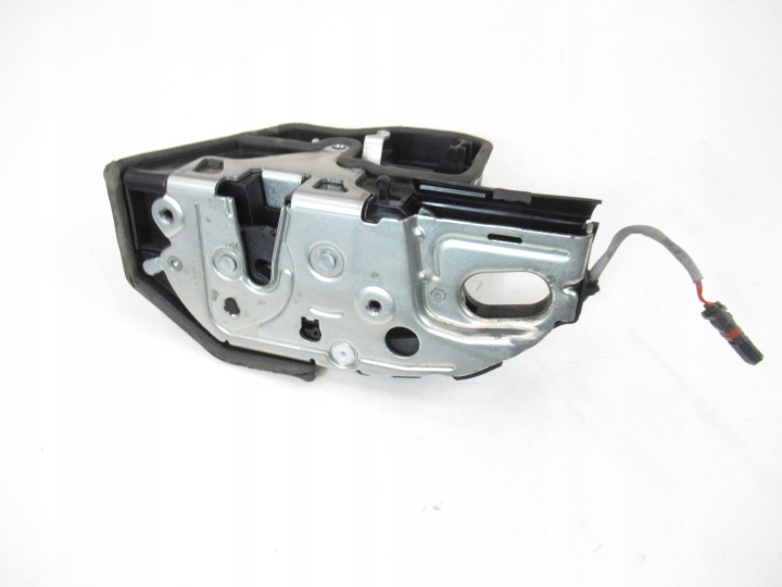 lock left rear part BMW e70 X5 e71 X6 Dociag Softclose