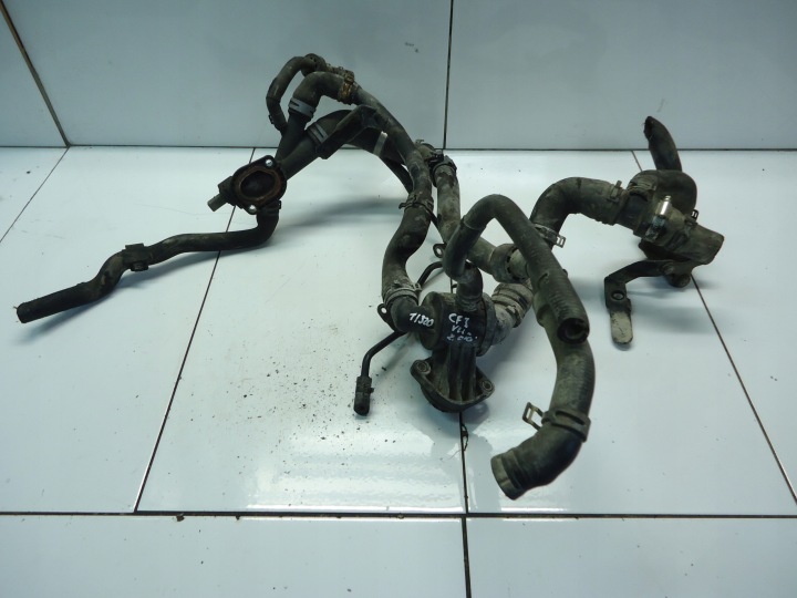 VW SEAT SKODA AUDI 2.0 TDI CFJ MAGISTRALA pumpa vody 5N0965561 03L121131AA