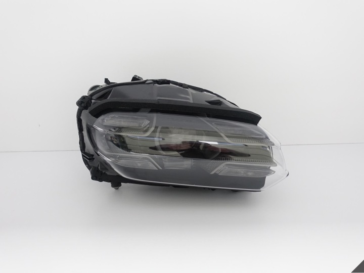 PORSCHE TAYCAN 9J1 MATRIX FULL LED right EUROPA light