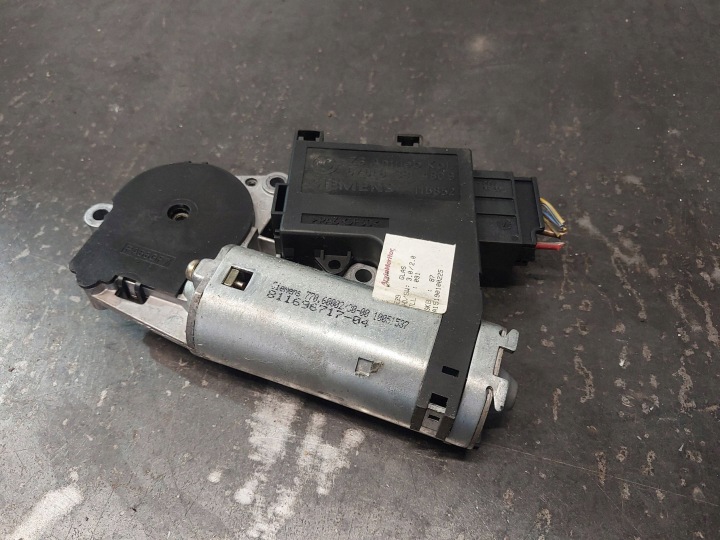 BMW 5 E39 1999 Windscherm motor 7