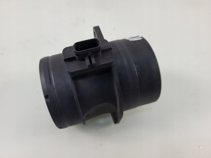 AUDI A4 B8 A5 8T 2.0 TDI flow meter air MAF SKODA SEAT VW