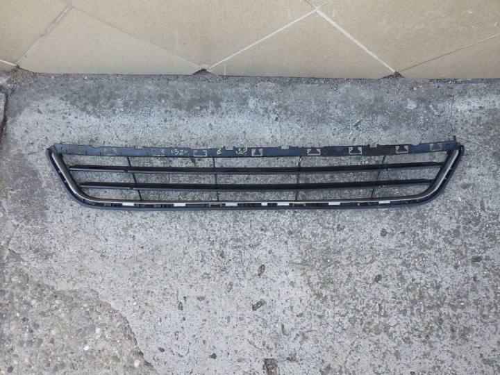 FORD MONDEO MK5 15- Mriežka Nárazníka predná