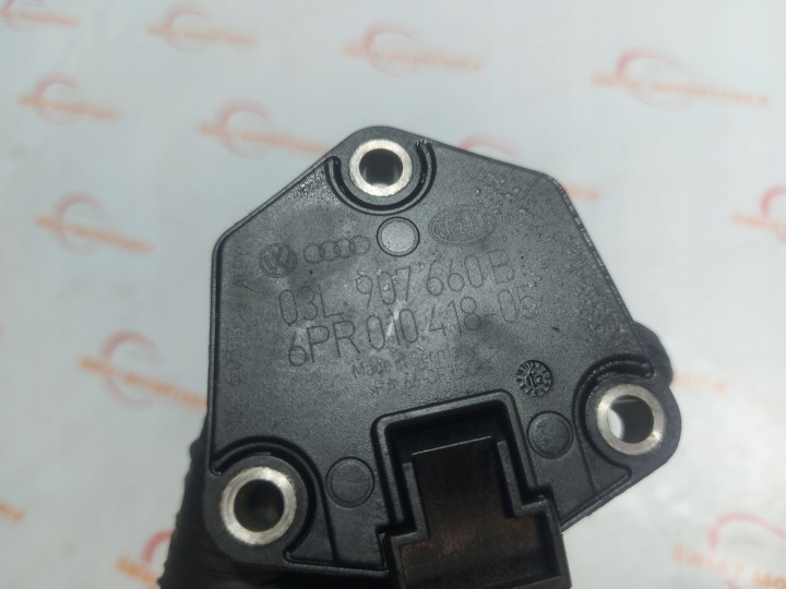 VW CARAFTER AMAROK 2.0 TDI 13r CKT CKTB oil level sensor 03L907660B 8