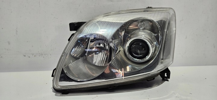 light left front XENON TOYOTA AVENSIS T25 06-08