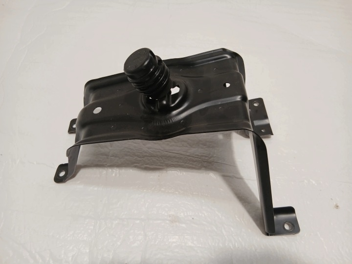 AUDI A4 B9 LIFT holder wheels of a spare 8W0802715B