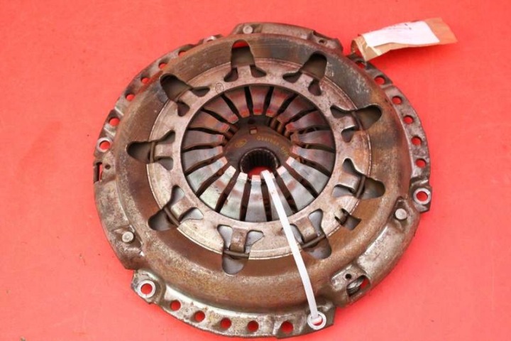 kvačilo kočioni disk druk ploča 321007710 TOYOTA YARIS 2 II 1.4 D-4D 90 KM 05-09