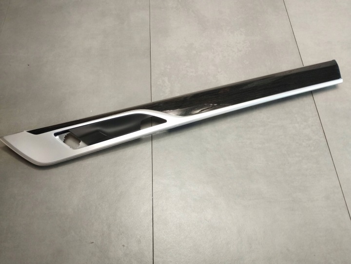 BMW 7 G11 lajsna DEKOR vrata desni prednji dio 7851832