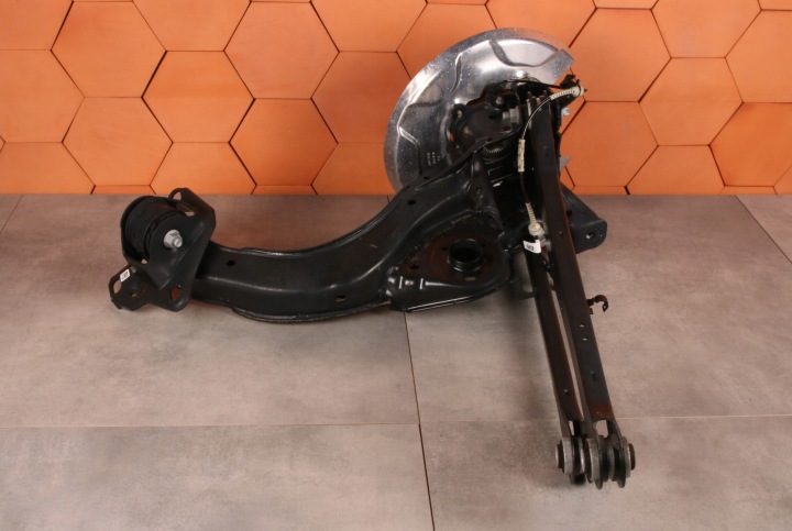 MINI U25 Achsschenkel Radnabe Radlager Querlenker schenkel rechts hinten ALL4 6894210 1942 km !!!