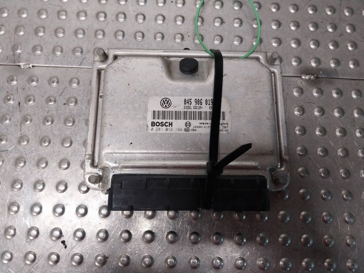 Bedienteil Computer DES MOTORS ECU 0281012194 045906019BP VW POLO IV 1.4 TDI
