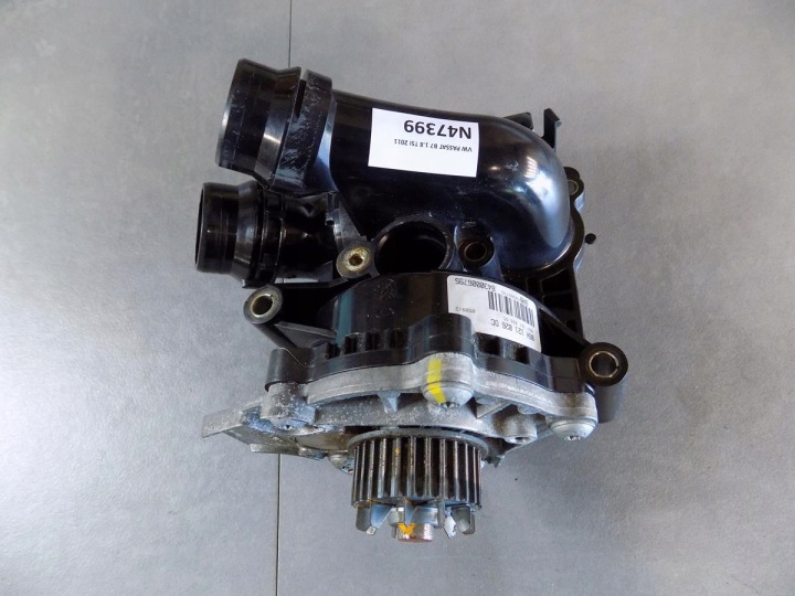 VW PASSAT B7 Pompe eau moteur auxiliaire 0AM911023K