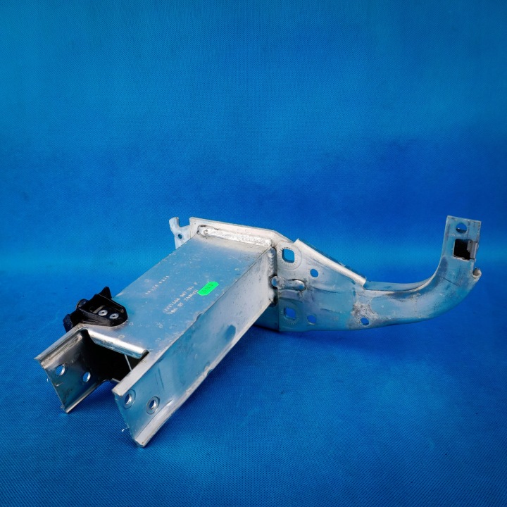 console siders of a bumper right Audi A6 4G A7 4G8 4G0807134F