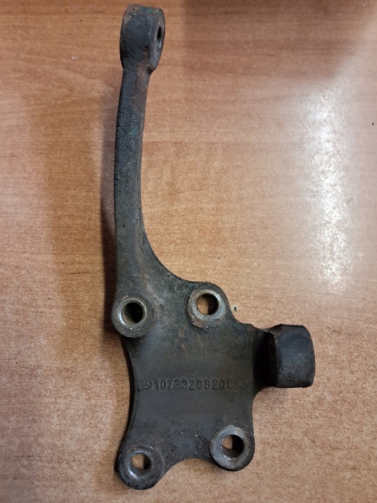 arm swings left MERCEDES 107 SL 560 1073320820