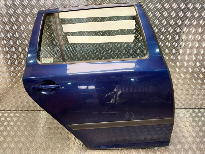 dveře záď pravé SKODA OCTAVIA II KOMBI 04