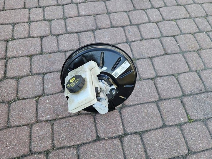 servo kočione, kočne kočnice EUROPA Volkswagen Golf 7 VII 5Q1614105DD