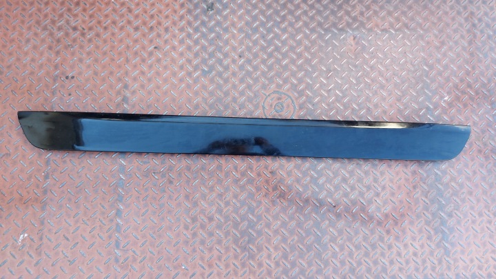 lišta krytka kapoty záď TOYOTA RAV4 V 18