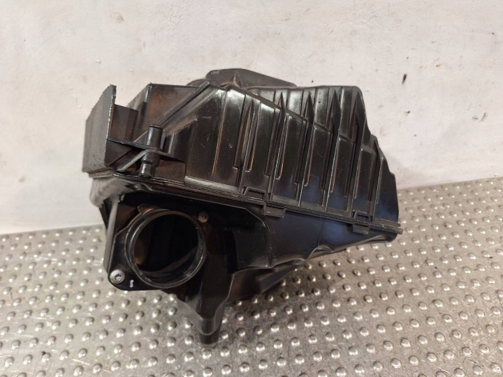 cover of a filter, air RENAULT MEGANE III SCENIC III 1.6 DCI 0.9