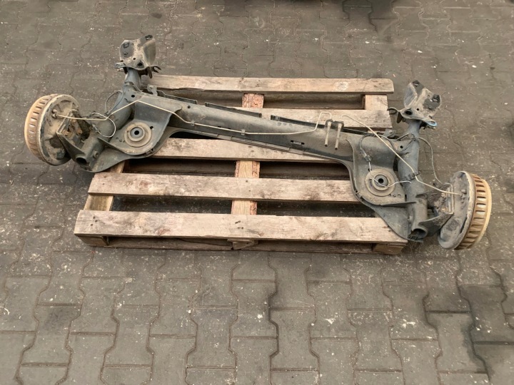 Achsträger achse heck hinten RENAULT ZOE 12-19