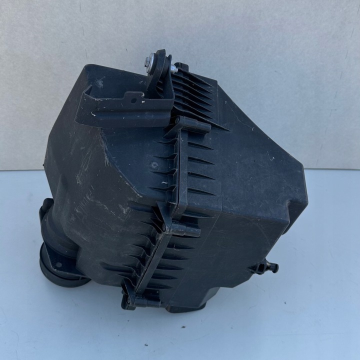 cover of a filter, air JAGUAR F PACE X760 2.0D 17R GX73-9600-DC