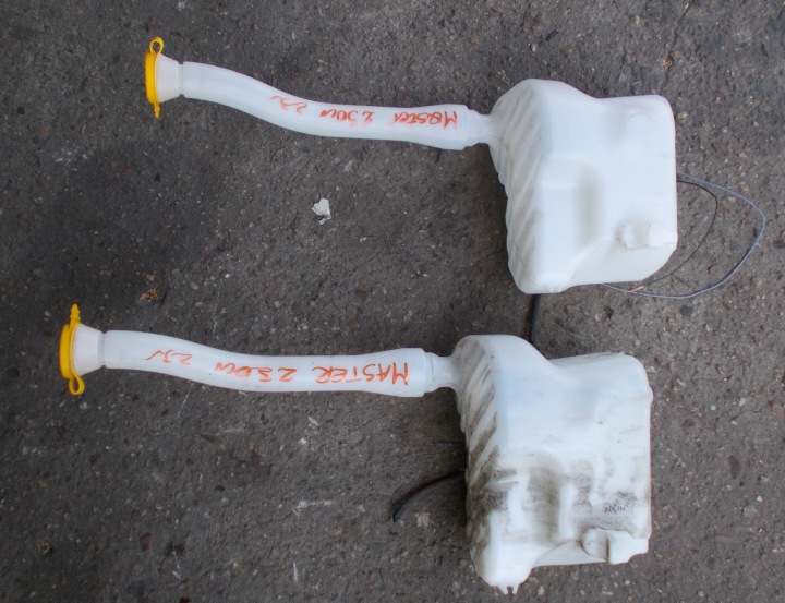 RENAULT MASTER III LIFT washer fluid tank 289100406R