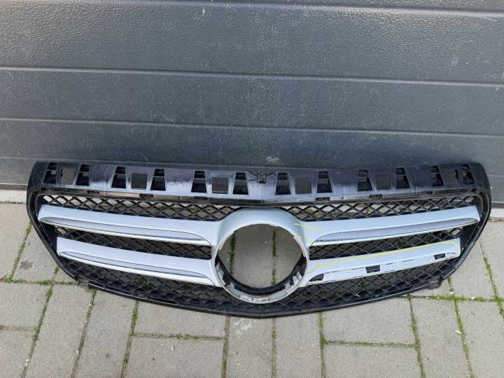 Mercedes A176 12- Grille/masque Pare choc Avant Avant