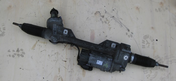 BMW1 E81 E87 BMW3 E90 E91PRZEKLADNIA SCATOLA STERZO 6794005 7806974285 2010r
