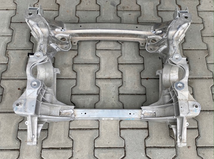 MERCEDES BENZ W222 S-KLASA subframe axle beam A222620013