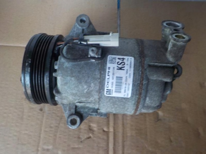 OPEL ZAFIRA B Compresseur Climatisateur air conditionné 13322147 KS4