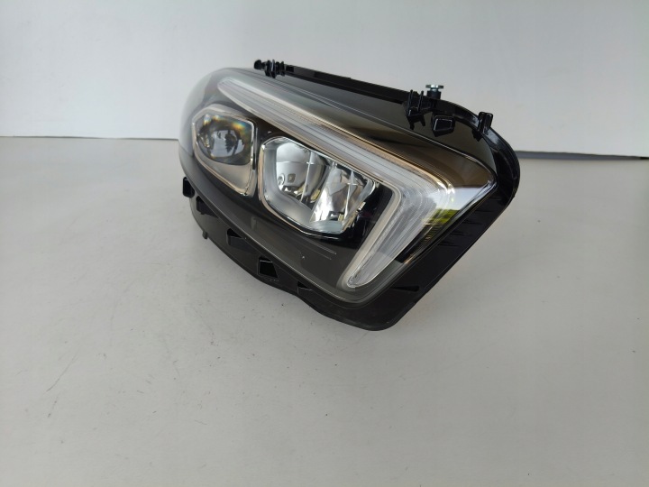 Licht rechts REFLEKTOR MERCEDES A-KLASA W177 18- FULL LED
