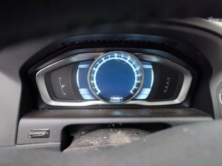 Kombiinstrument Kombiinstrument VOLVO XC60 und LIFT (2013-2017) 3.2 24V 243KM 31412263 EUROPA