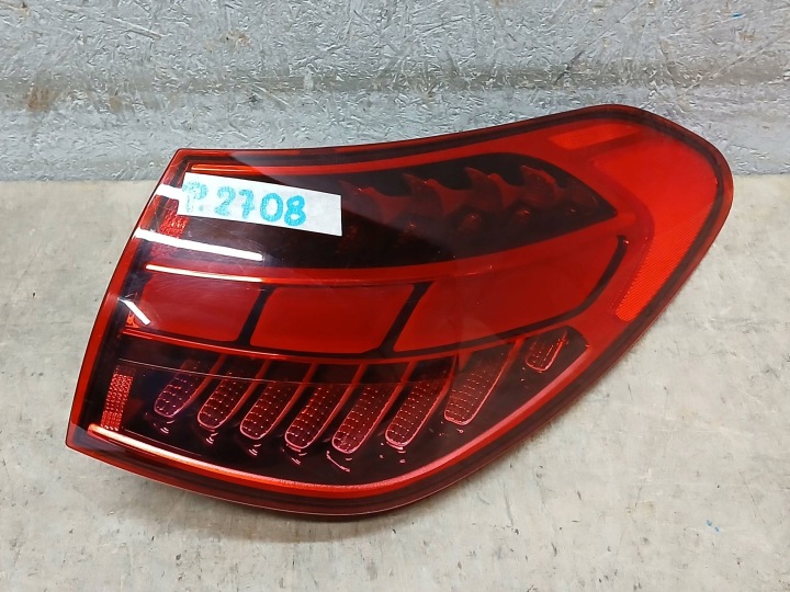 Licht heck rechts MERCEDES C KLASA W206 KOMBI LED A2069060201