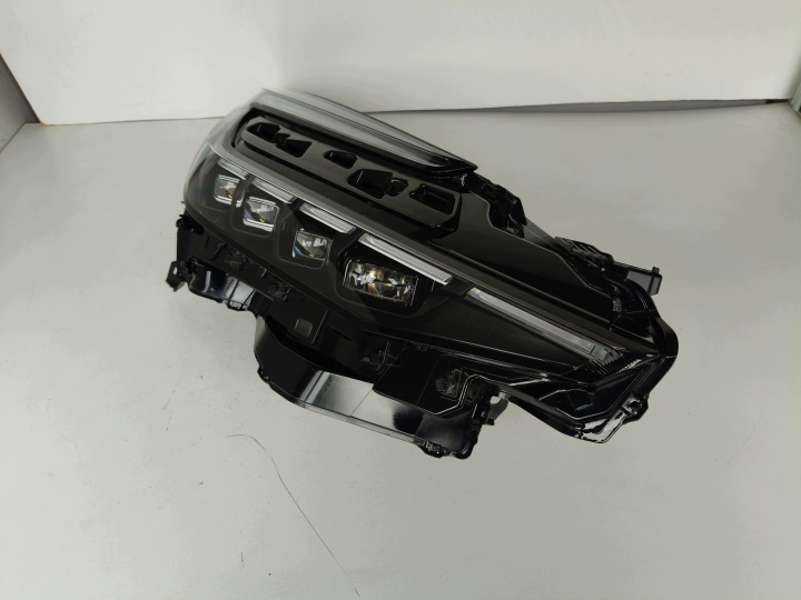 far desna REFLEKTOR TOYOTA CHR II 23- FULL LED