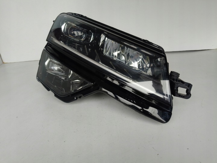 light right REFLEKTOR SKODA KAROQ 57A 17- FULL LED