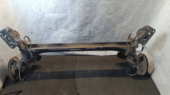 Renfort pare choc Arrière de la suspension CITROEN C4 1.4B 2005r