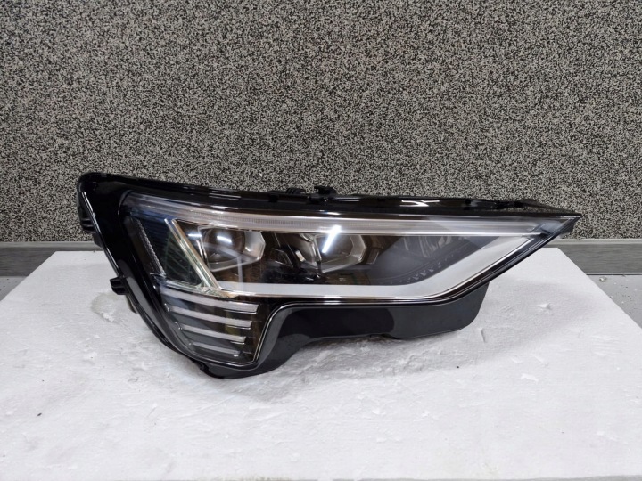 Licht rechts Audi E tron Q8 4KE Full Led komplet